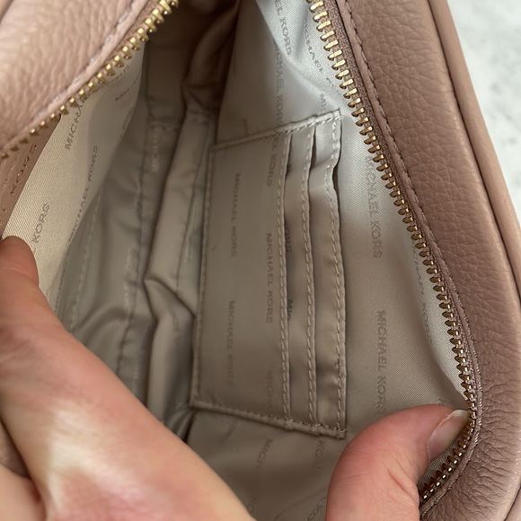 Michael Kors pink nude crossbody handbag - Picture 5 of 8